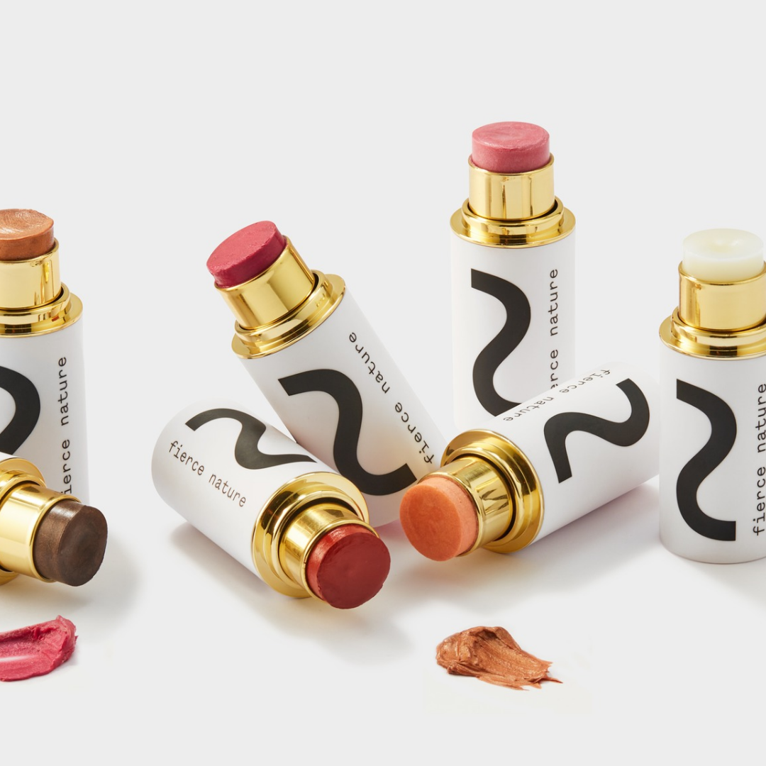 Achieve a Naturally Sculpted Look with Fierce Nature's Selfie Sticks